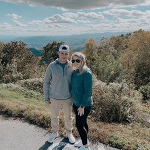 Meet your Posher, Caroline